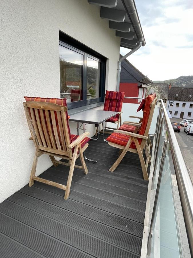 Ferienwohnung " Wein Unter Palmen " Neumagen-Dhron Exterior photo
